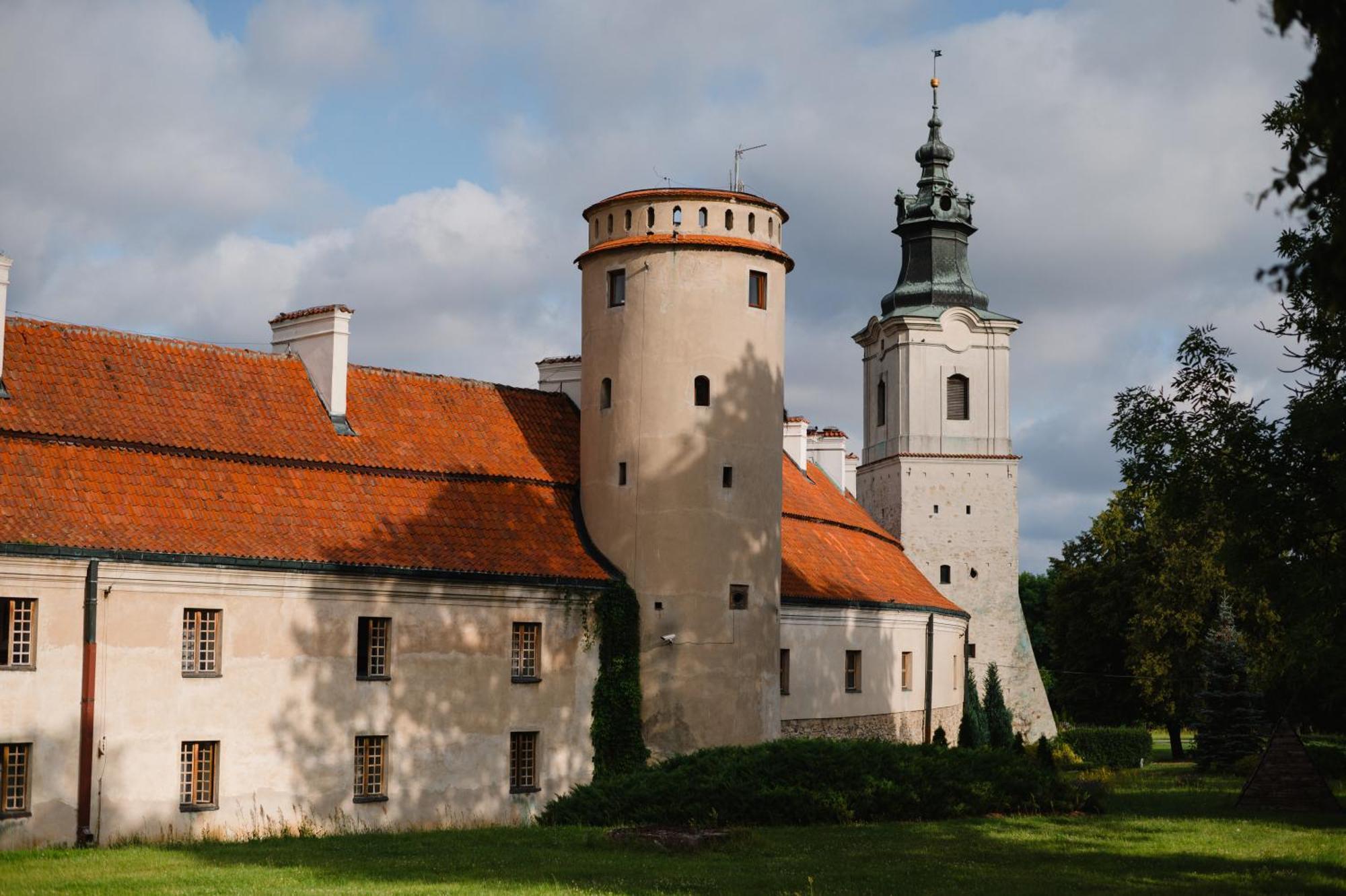 Hotel Podklasztorze Sulejów Eksteriør billede