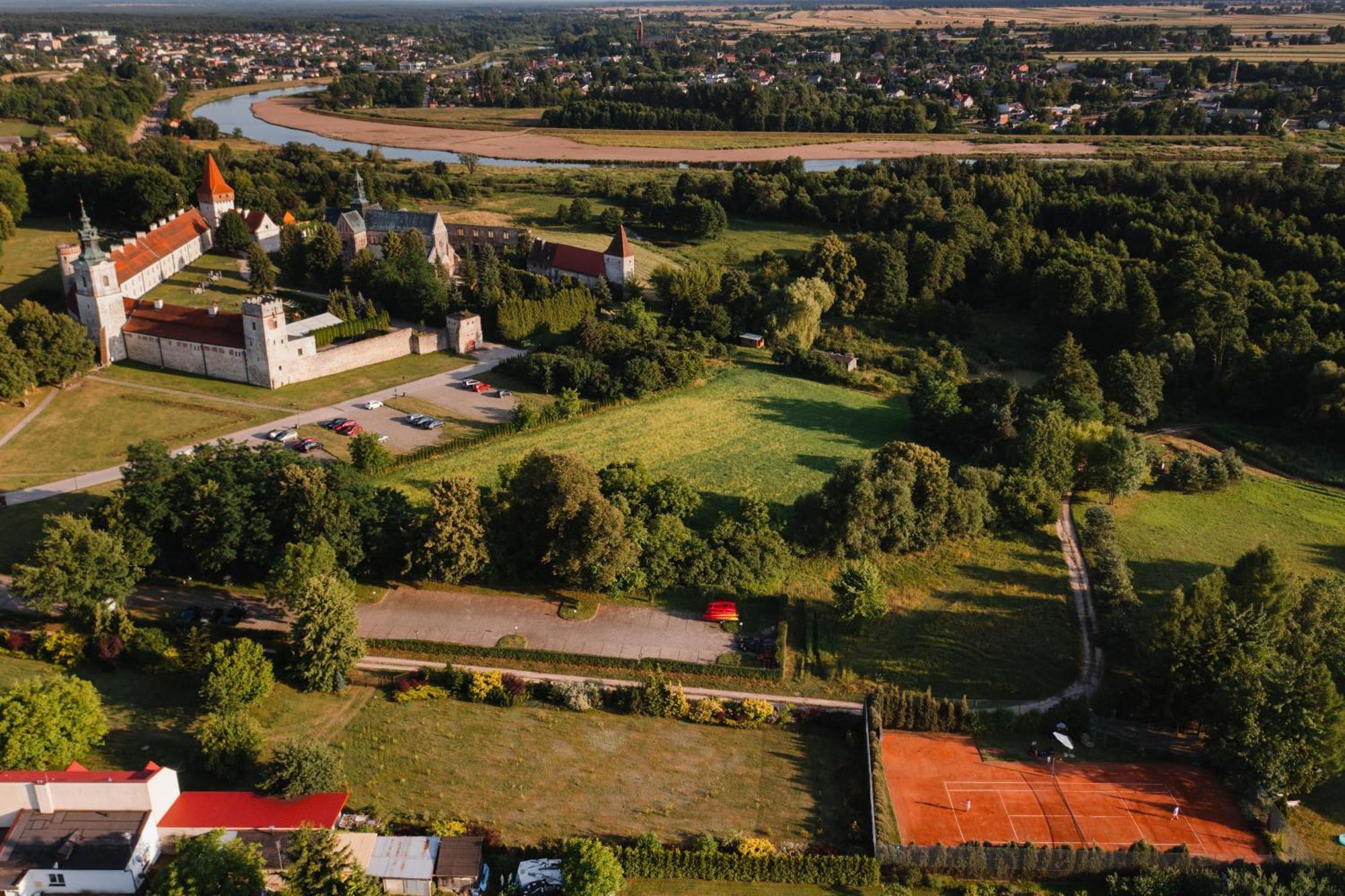 Hotel Podklasztorze Sulejów Eksteriør billede
